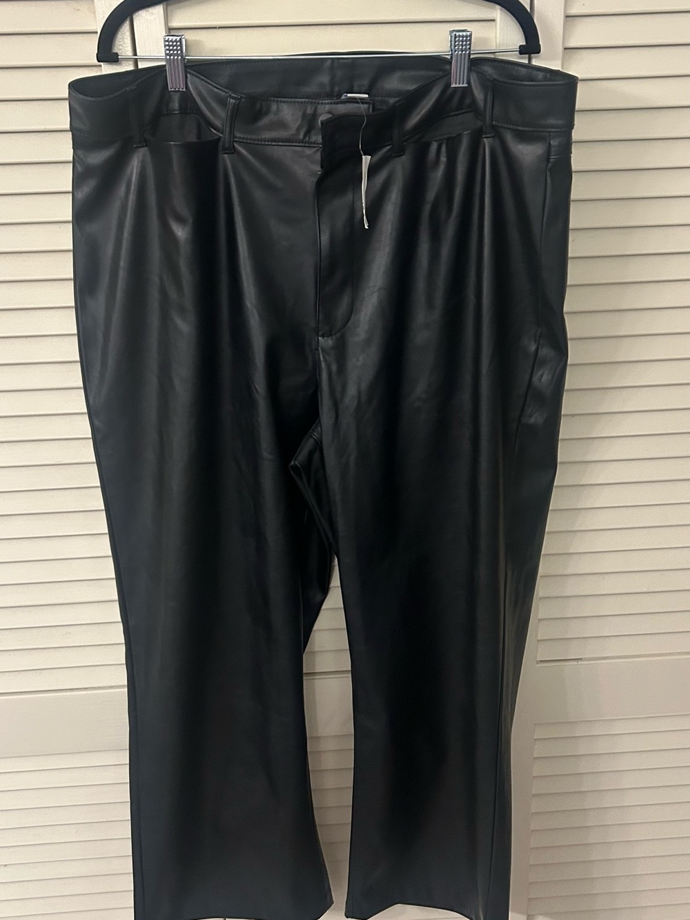 Old Navy Black Faux Leather Womens Crop Pants NWT